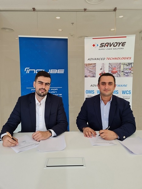 The signing ceremony between Incube and Savoye. (Photo: SAVOYE)