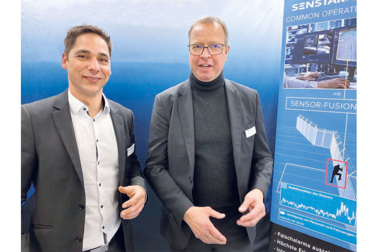 CEO Senstar GmbH Michael Rumpf (r.) and DACH head of sales John Rosenbusch. ©...
