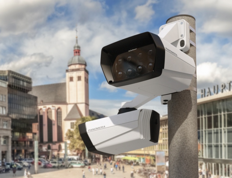 At the Cologne cathedral square, eight multifocal sensor systems cover just...