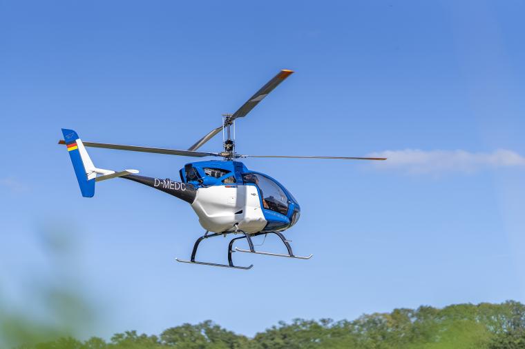 Der Ultraleicht-Hubschrauber CoAX 600 von edm aerotec wird nach dem Umbau zum...