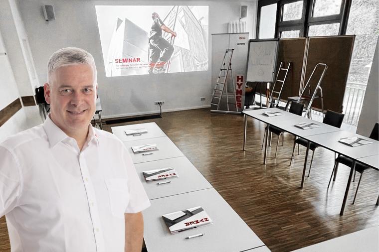 Marcus Rieger, Area Sales Manager bei Hymer-Steigtechnik, beim Vor-Ort-Seminar...