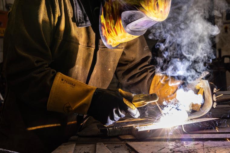 Ejendals Tegera 7787 erhält Dupont Innovation Award