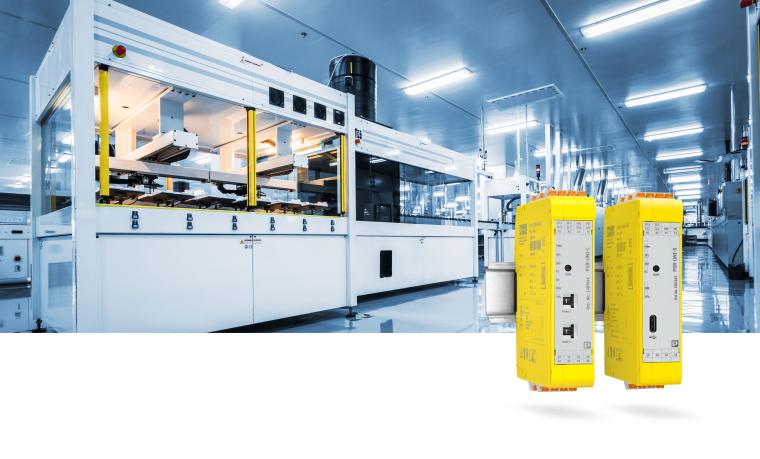 Industrielle Produktionsanlage in einer modernen Fertigungshalle, im...