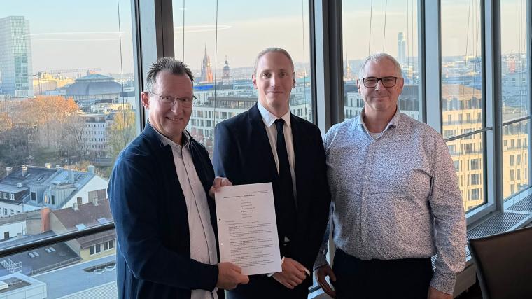 (v. l.:) Jürgen Stein, GOLDfunk Sicherheitstechnik, Johan Martinsson, M&A...