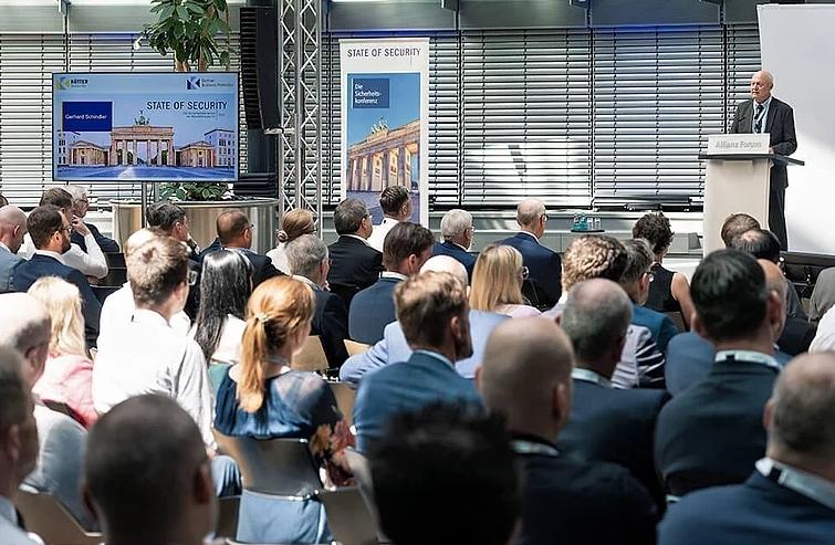 Kötter: Sicherheitskonferenz am Brandenburger Tor