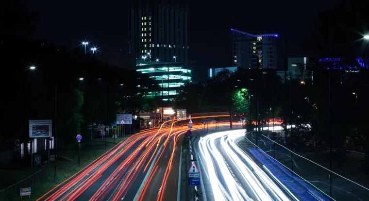 Hanwha Vision: Intelligente Verkehrssysteme für Smart Cities