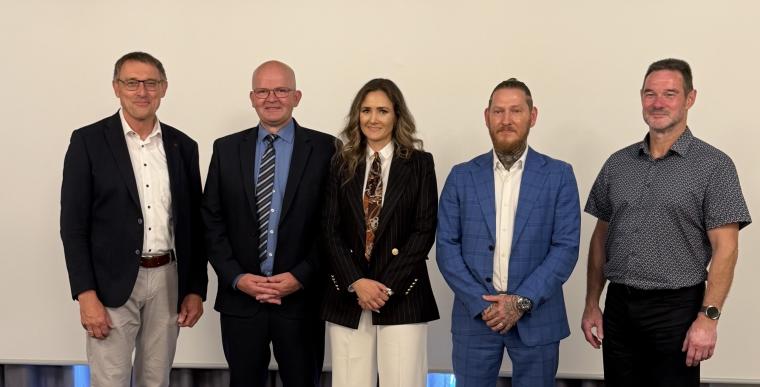 (v. l.:) Nikolaus Danner, Helmut Grönheim, Viktoria Nees, Jörg Schultz, Bernd...