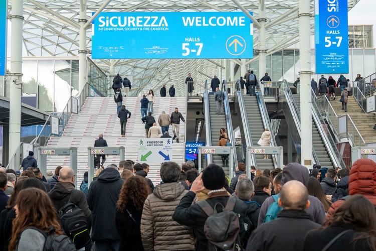 Fiera Milano Sicurezza Eingang zu den Messehallen