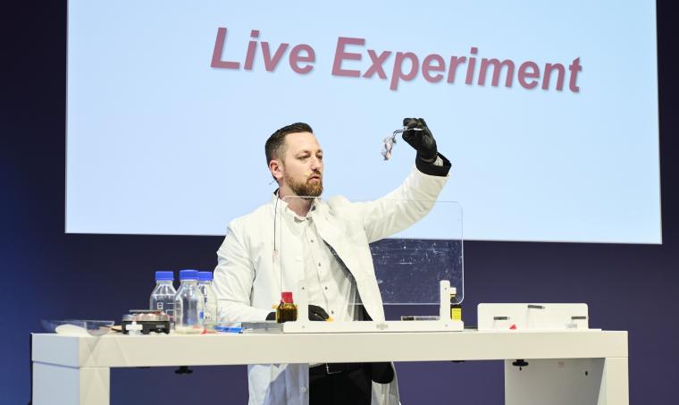 Fachmesse Arbeitsschutz Aktuell: Asecos macht Gefahrstoffwissen erlebbar
